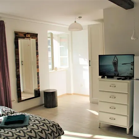 Apartman Pink House
