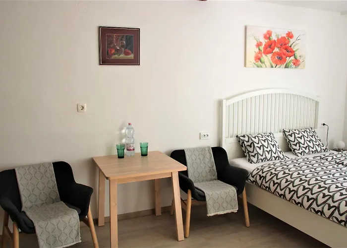 Pink House Любляна